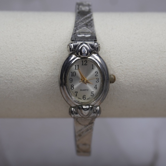 1990\'s Vintage Advance Women\'s Dress Watch main image 5